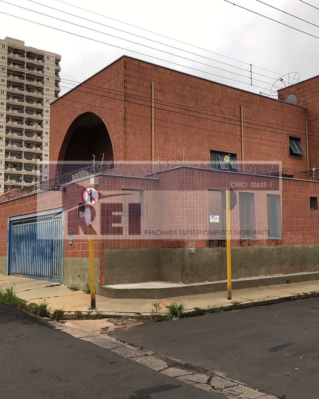 R. Adhemar de Barros, 465 – Centro.