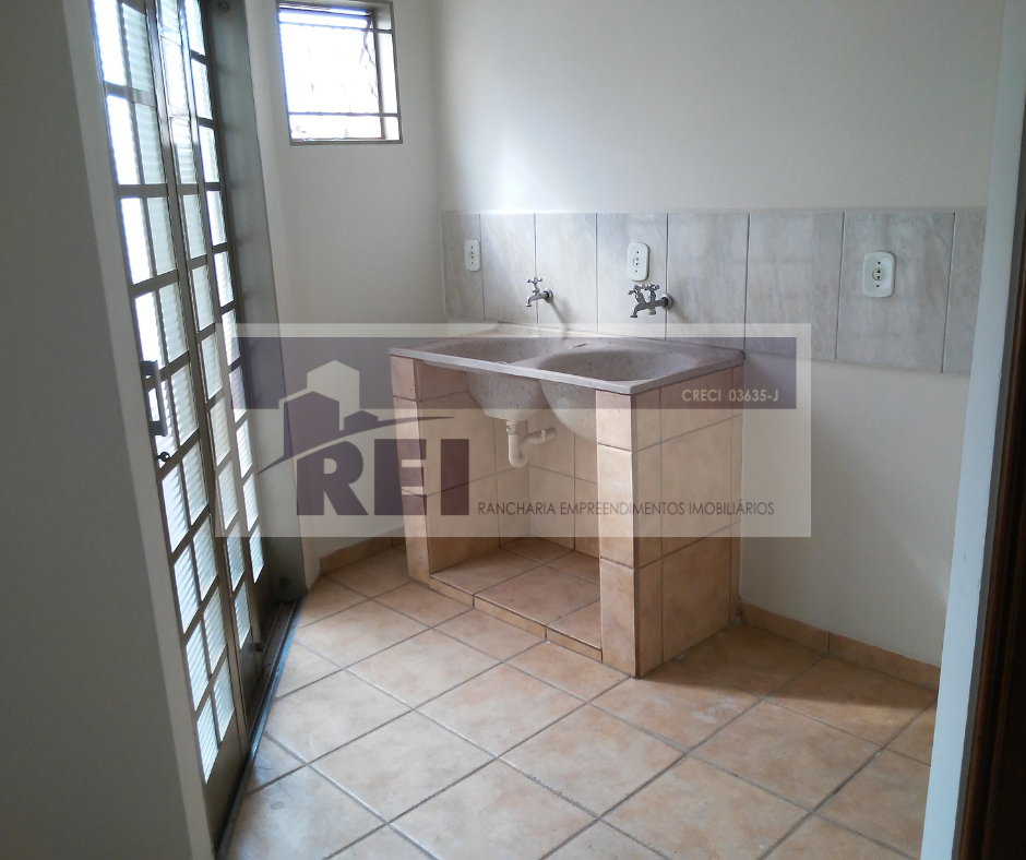 Rua Henrique Dias, 1141 (12)