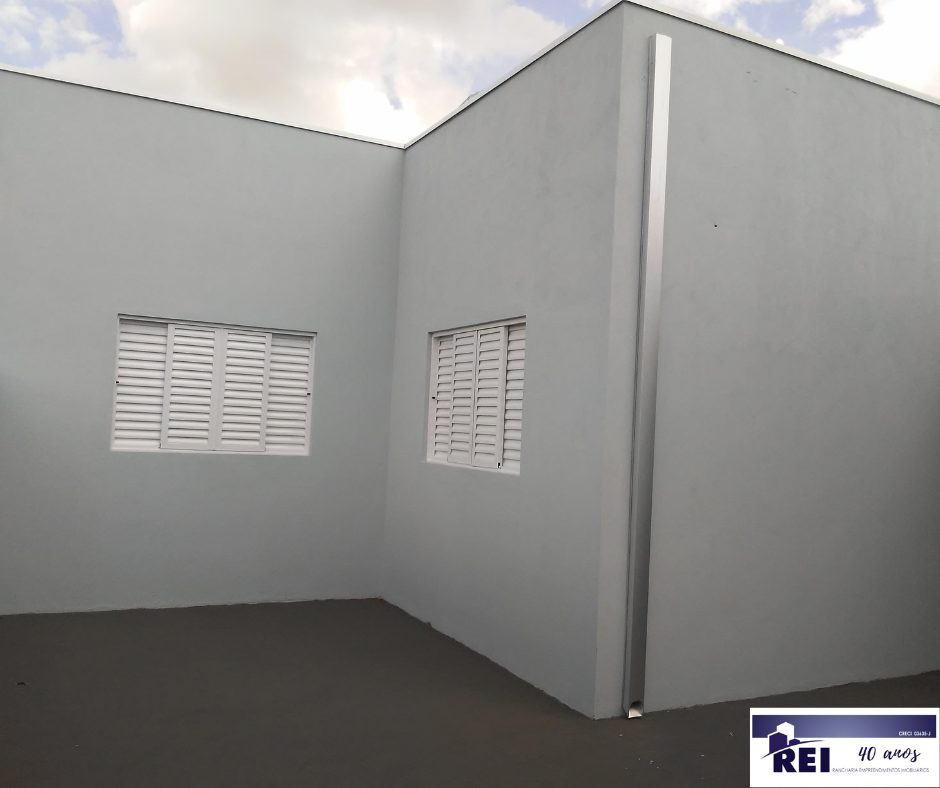 Rua Jose S Lins 149B fundos 3